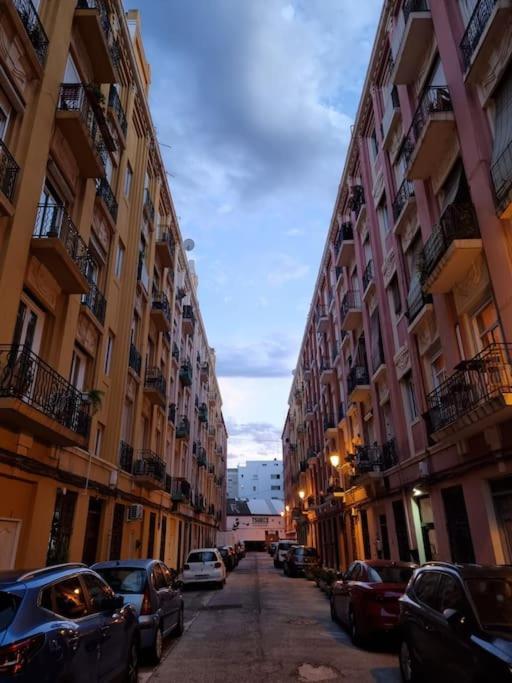 Sailor Apartment Nel Cabanyal Valencia Exteriör bild